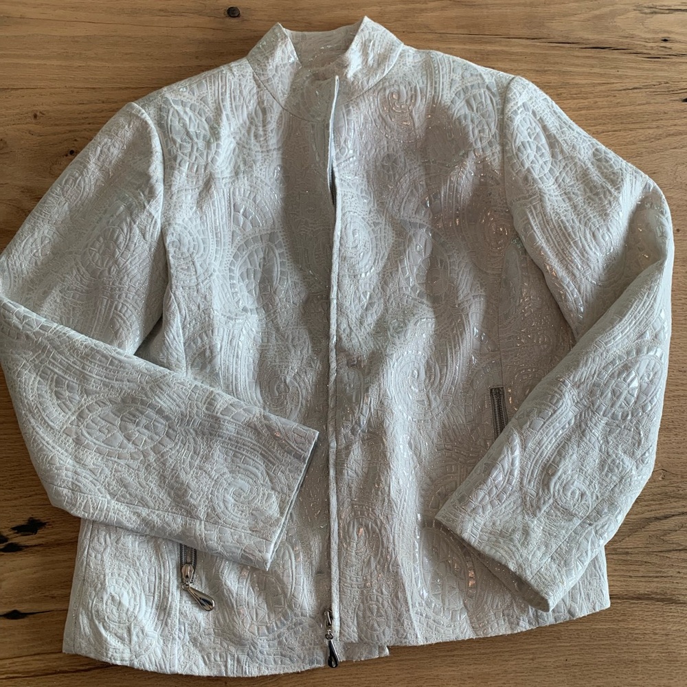 Chico's Light Silver-Gray Textured Zip Jacket